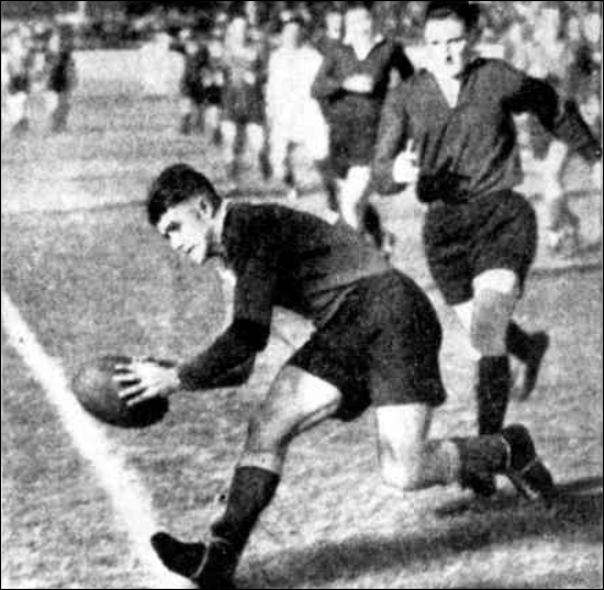 Len Dawson playing for Newcastle vs Sydney 1936.