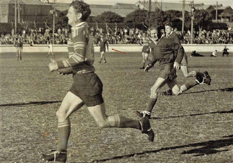 Northern Suburbs vs Lakes United 1947.