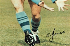 Alan Jones 1971. Thanks to Robert Woolston.
